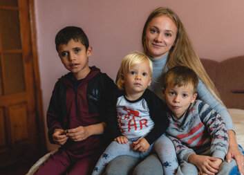 6 способів як Карітас продовжує допомагати людям, які постраждали від війни в Україні