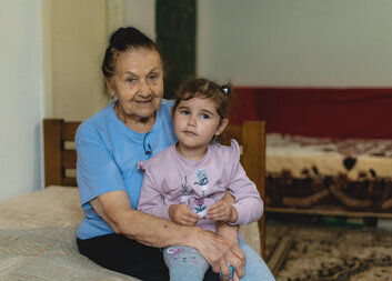 Зруйнована інфраструктура та мінусова температура. Як Карітас допомагає українцям пережити цю сувору зиму?