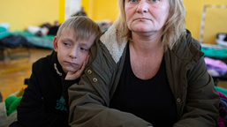 Історія з кордону: Таня з молодшим сином втекла до Польщі, старший залишився з батьком в Україні