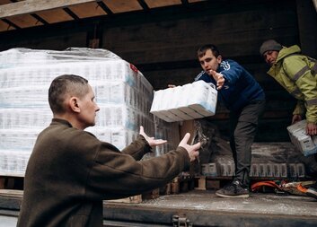 Івано-Франківськ опікується 150 тисячами біженців. Ми теж допомагаємо