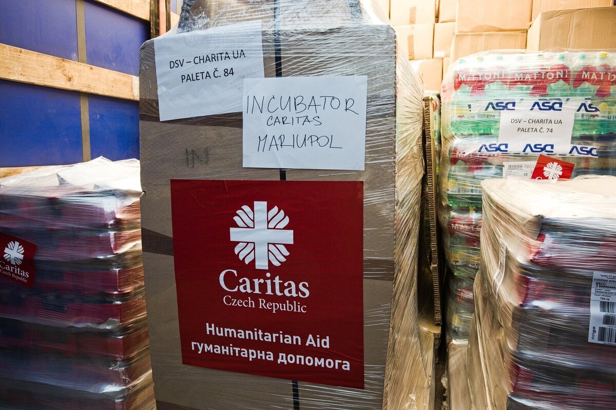 гуманітарний вантаж в Україну гуманітарний вантаж в Україну