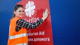 Люди вивчають логістику роками, у нас було півтора дня, щоб забезпечити першу вантажівку, – каже Шарка Прошкова