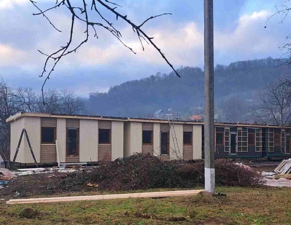 Будівництво мобільних будиночків у Нересниці Будівництво мобільних будиночків у Нересниці