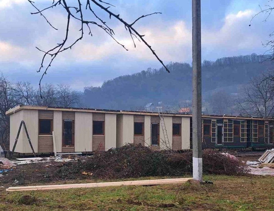 The ongoing construction of a modular settlement in Neresnytsia The ongoing construction of a modular settlement in Neresnytsia