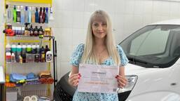 SPA для автомобілів. Як навчання від Caritas Czech Republic допомагає Олені розвивати сімейний бізнес