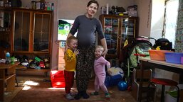 Motherhood in war. Thanks to Caritas Czech Republic, Lilya's family welcomes their child in a warm and bright home in the Kherson region