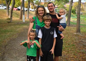 Family gives the strength to move on. How Caritas Czech Republic supports war-affected families in Ukraine