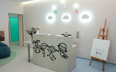 Renovated spacious reception area with play corner