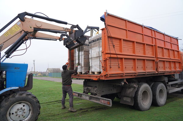 740 vulnerable households in the Nikopol district of Dnipropetrovsk region received fuel briquettes for heating as part of our winter aid program. 740 vulnerable households in the Nikopol district of Dnipropetrovsk region received fuel briquettes for heating as part of our winter aid program.