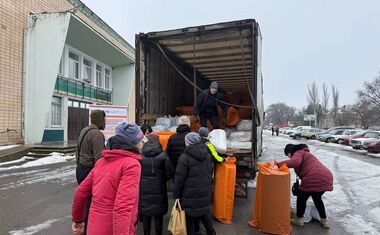2,200 residents of the Nikopol and Kryvyi Rih districts in Dnipropetrovsk region received essential kits as part of our winter aid programme 2,200 residents of the Nikopol and Kryvyi Rih districts in Dnipropetrovsk region received essential kits as part of our winter aid programme